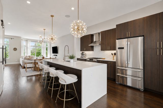 729 W 15th Street, Chicago, IL 60607