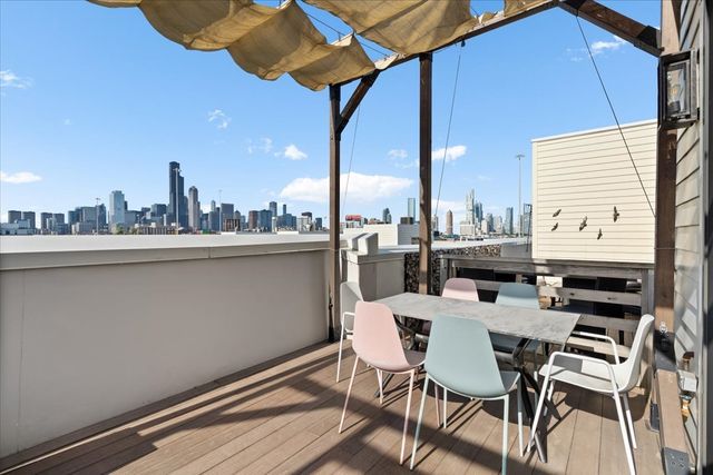 729 W 15th Street, Chicago, IL 60607