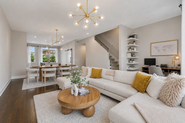 729 W 15th Street, Chicago, IL 60607
