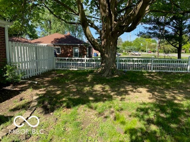 7221 E 10th Street, Indianapolis, IN 46219