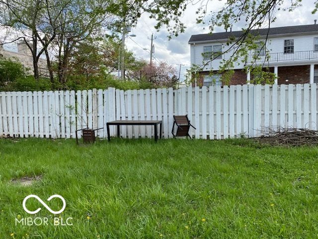7221 E 10th Street, Indianapolis, IN 46219