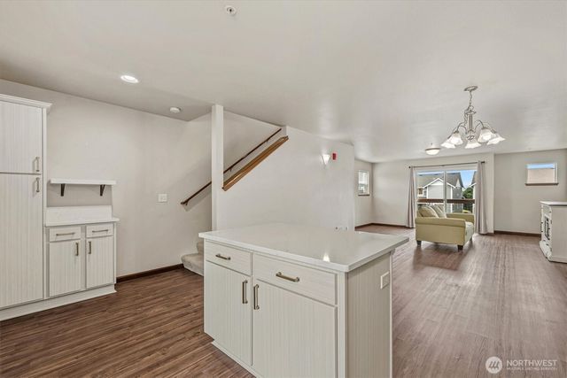527 Neff Circle, Burlington, WA 98233