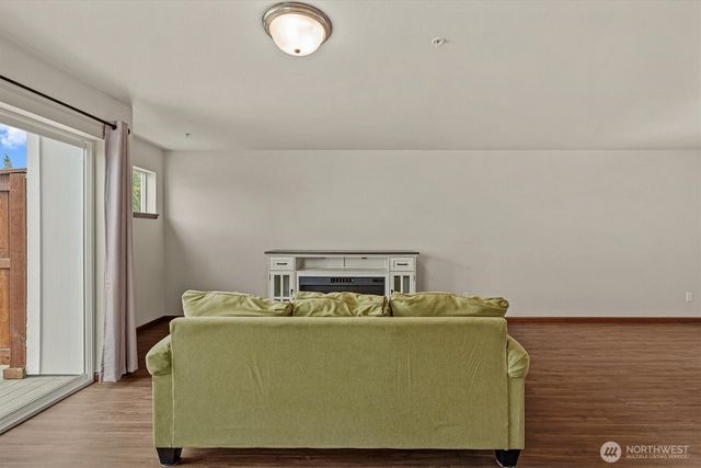 527 Neff Circle, Burlington, WA 98233