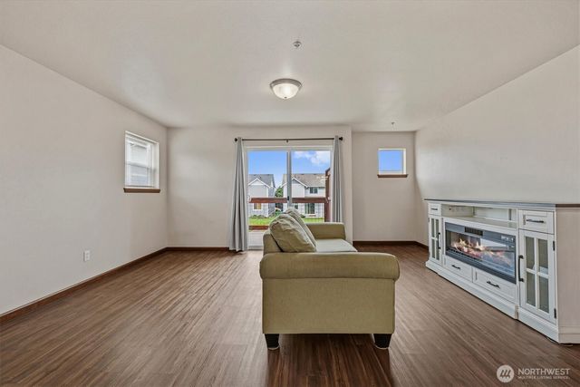 527 Neff Circle, Burlington, WA 98233