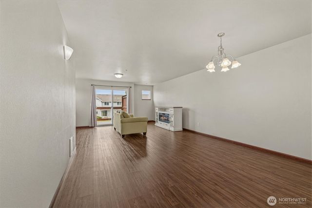 527 Neff Circle, Burlington, WA 98233