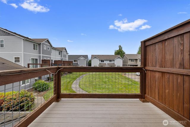 527 Neff Circle, Burlington, WA 98233
