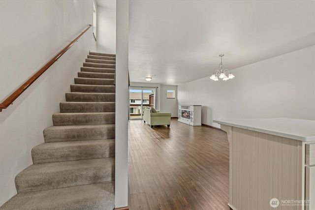 527 Neff Circle, Burlington, WA 98233