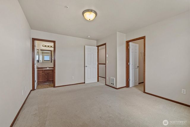 527 Neff Circle, Burlington, WA 98233