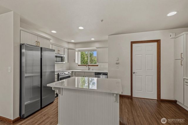 527 Neff Circle, Burlington, WA 98233