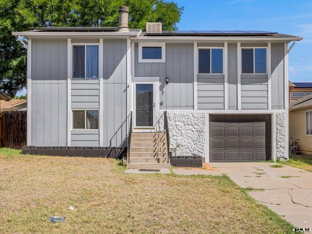 7 Plymouth Circle, Pueblo, CO 81003