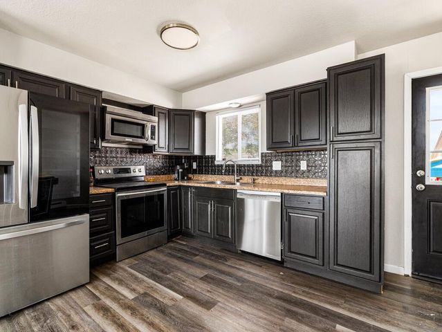 7 Plymouth Circle, Pueblo, CO 81003
