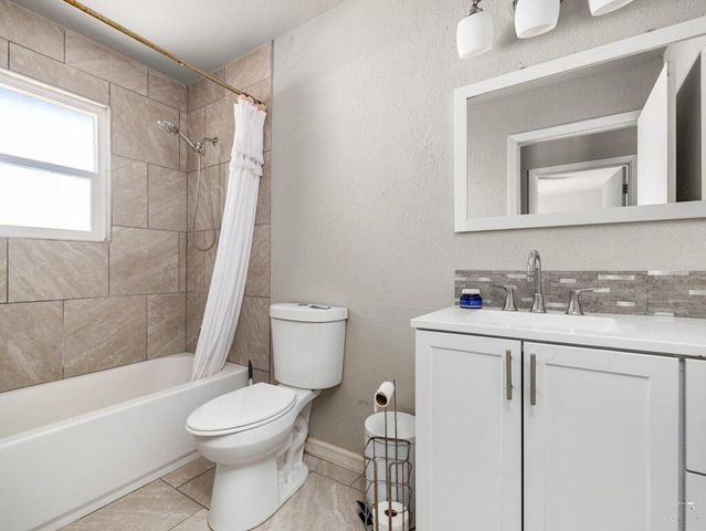 7 Plymouth Circle, Pueblo, CO 81003