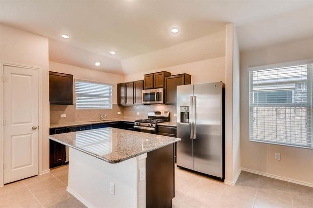 121 Andesite TRL, Buda, TX 78610