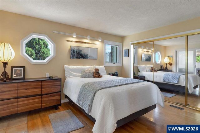1225 Hillendale Dr SE, Salem, OR 97302