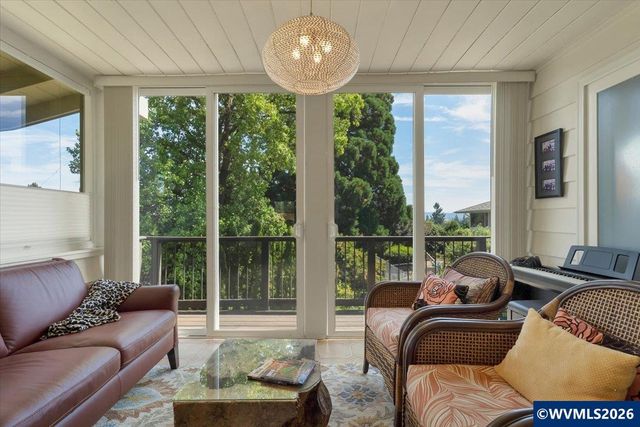 1225 Hillendale Dr SE, Salem, OR 97302