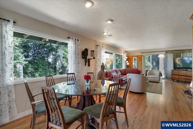 1225 Hillendale Dr SE, Salem, OR 97302