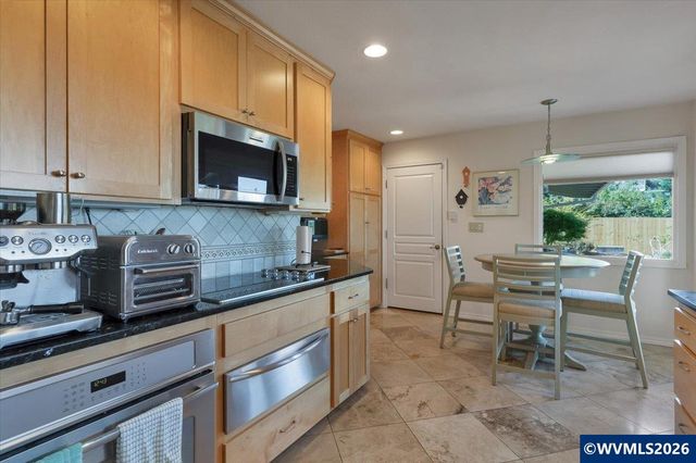 1225 Hillendale Dr SE, Salem, OR 97302