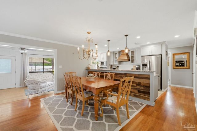 1143 Park Ln, Gulf Breeze, FL 32563