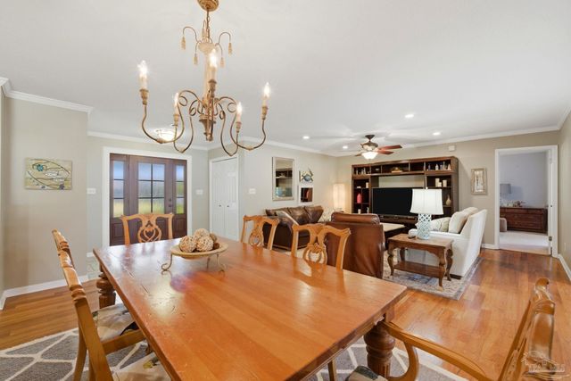 1143 Park Ln, Gulf Breeze, FL 32563