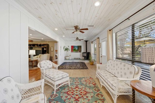 1143 Park Ln, Gulf Breeze, FL 32563