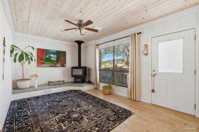 1143 Park Ln, Gulf Breeze, FL 32563