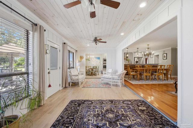 1143 Park Ln, Gulf Breeze, FL 32563