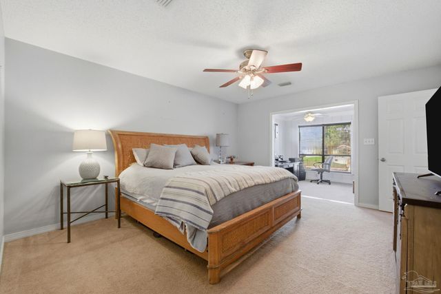 1143 Park Ln, Gulf Breeze, FL 32563