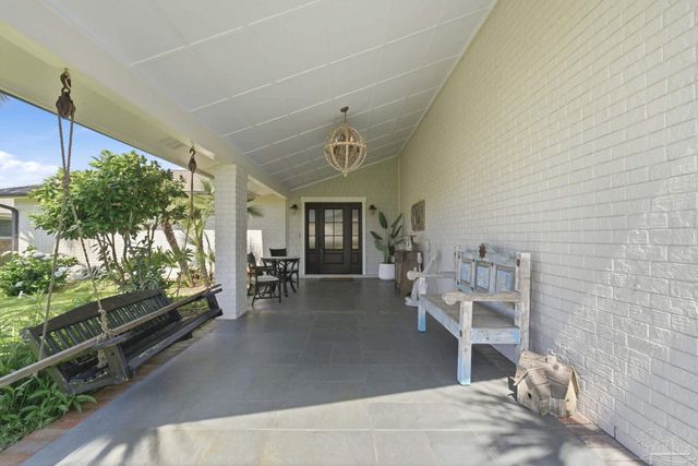 1143 Park Ln, Gulf Breeze, FL 32563