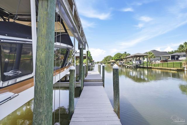 1143 Park Ln, Gulf Breeze, FL 32563