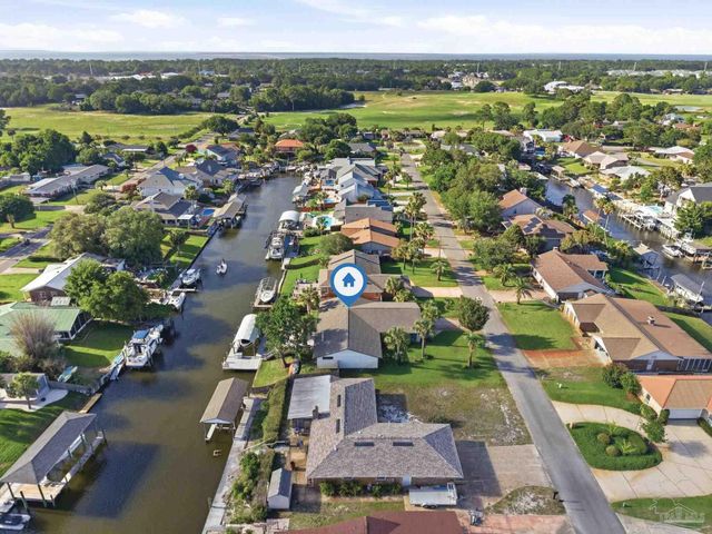 1143 Park Ln, Gulf Breeze, FL 32563