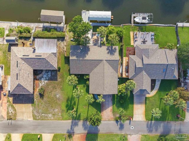 1143 Park Ln, Gulf Breeze, FL 32563