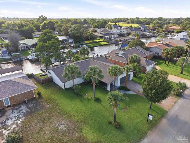 1143 Park Ln, Gulf Breeze, FL 32563