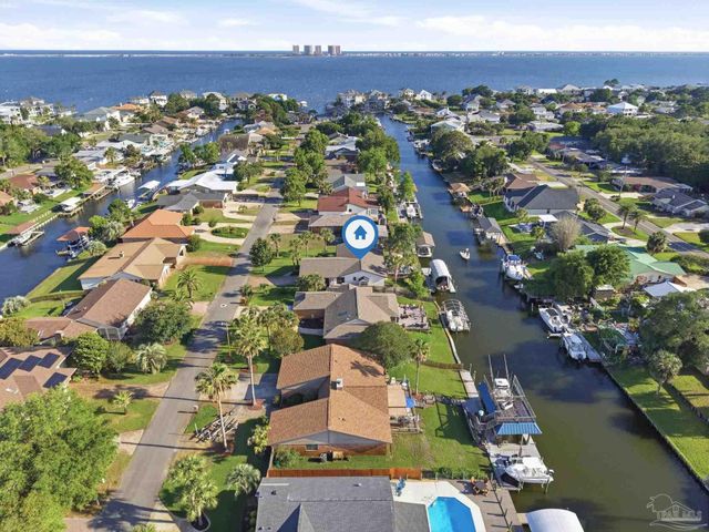 1143 Park Ln, Gulf Breeze, FL 32563