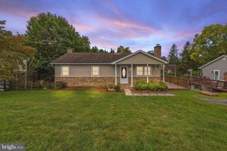 213 CREST CIR, Winchester, VA 22602