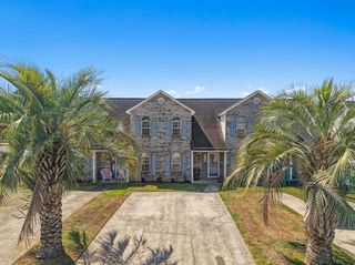 180 Parkway Ln. # 180, Little River, SC 29566
