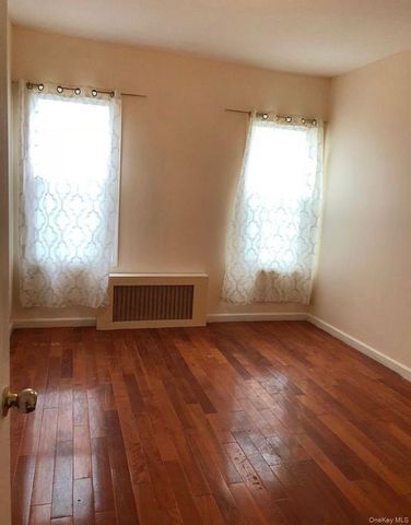12214 18th Avenue, Flushing, NY 11356