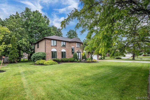 47 Woodstock Road, Grand Island, NY 14072