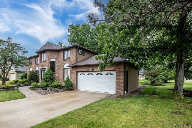 47 Woodstock Road, Grand Island, NY 14072