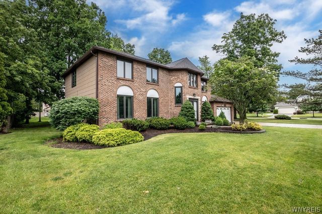 47 Woodstock Road, Grand Island, NY 14072
