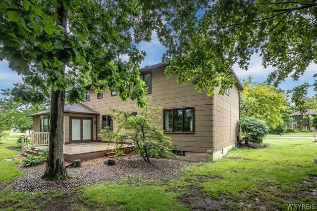 47 Woodstock Road, Grand Island, NY 14072