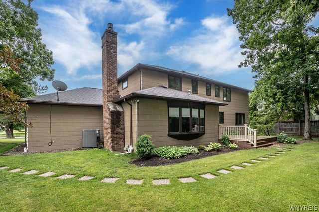 47 Woodstock Road, Grand Island, NY 14072