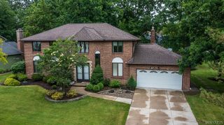 47 Woodstock Road, Grand Island, NY 14072