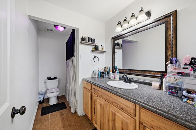 201 Ross Avenue, Denison, TX 75020