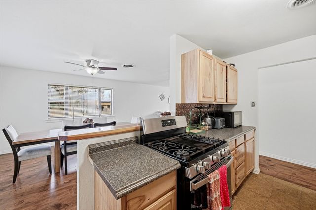 201 Ross Avenue, Denison, TX 75020