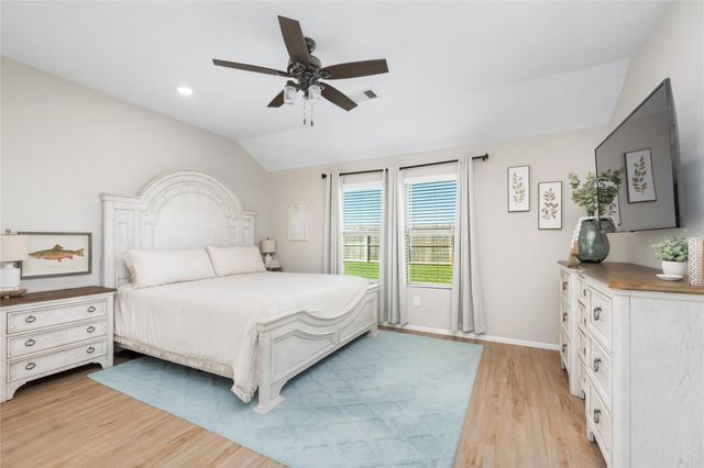 7206 Oakmont Avenue, Baytown, TX 77523