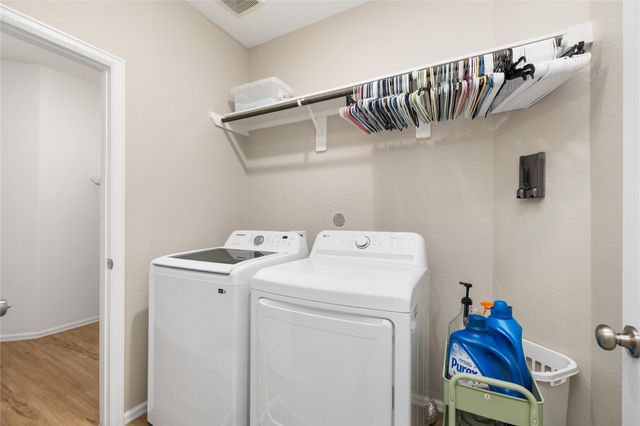 7206 Oakmont Avenue, Baytown, TX 77523