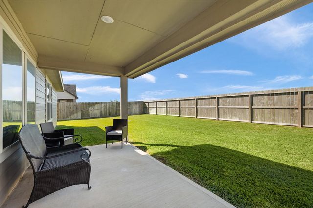 7206 Oakmont Avenue, Baytown, TX 77523