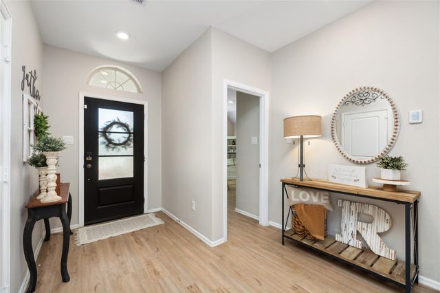 7206 Oakmont Avenue, Baytown, TX 77523