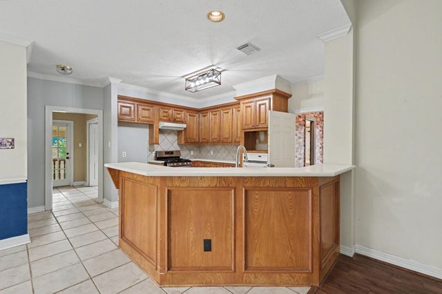 16440 Holly Street, Porter, TX 77365