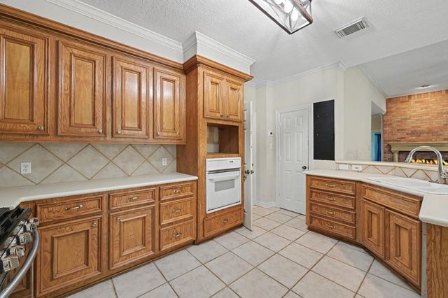 16440 Holly Street, Porter, TX 77365
